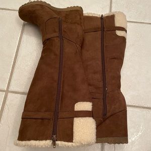 Unisa faux shearling tall wedge boots size 7